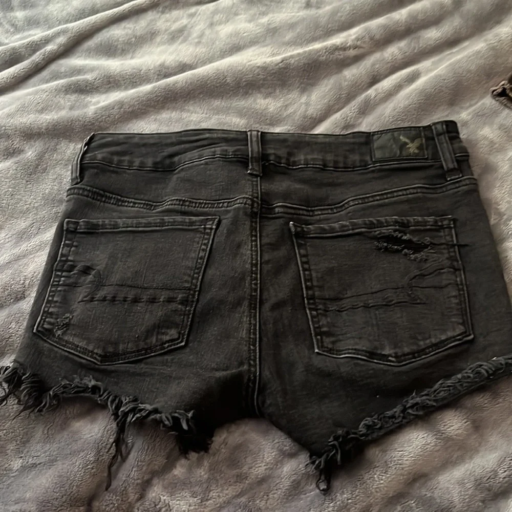 Shorts - Picture 2 of 5